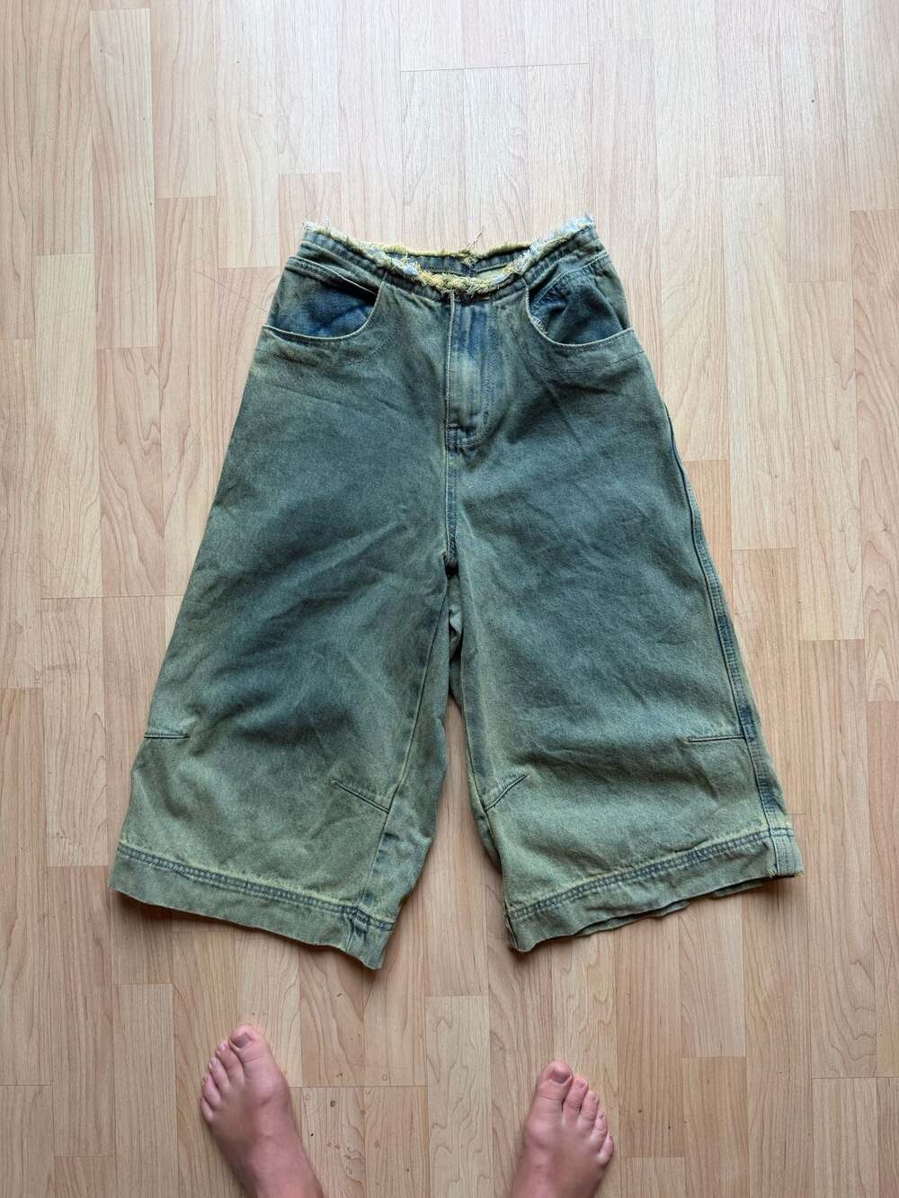 Jaded London Toxic Distressed Oversized Women’s Shorts 90s Jorts Denim Y2K